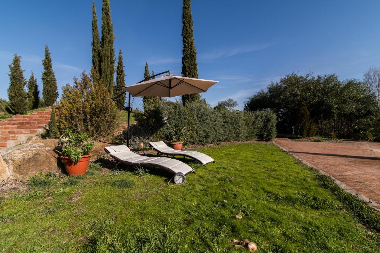 El Pueblo De Leo Otel Badajoz Dış mekan fotoğraf